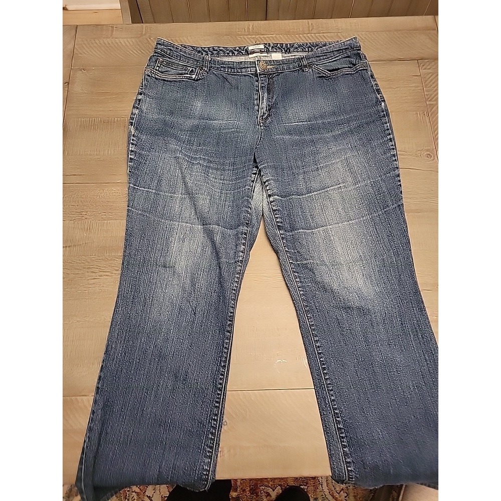 Liz Claiborne Fit Mid Rise Blue jeans Sz 38 X 29 Contoured Waistband